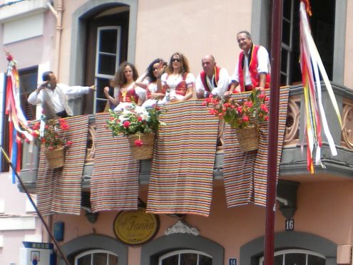 Cafe Farina Orotava during a 2015 Romeria street celebration.