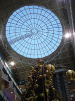 Carrefour mall Tenerife at Añaza 5,9km down South from Santa Cruz - Depicted is a Christmas decoration