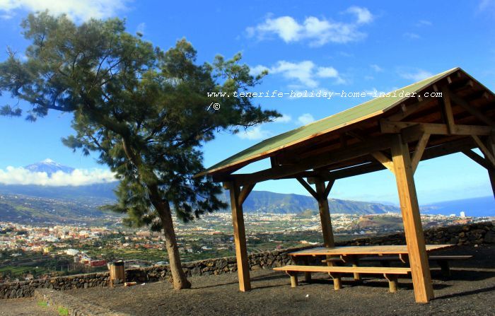 La Orotava where it stretches to the ocean seen from the angle of the Humboldt- lookout