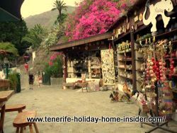 Masca cafe and shop for souvenirs, cakes and drinks