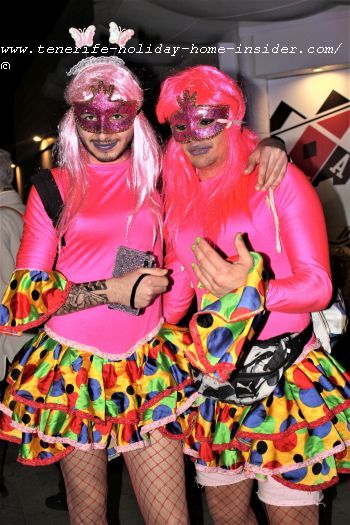 Puerto de la Cruz Mascarita high Heel Marathon runners