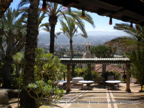 Meson el Monasterio with its farm zoo, park and Montaneta del Fraile.