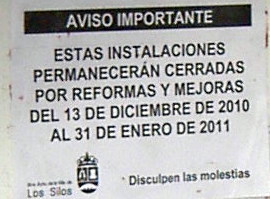 Los Silos Pool renovation warning notice January 2011