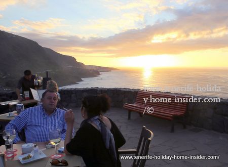 Restaurane San Pedro terrace above banana country