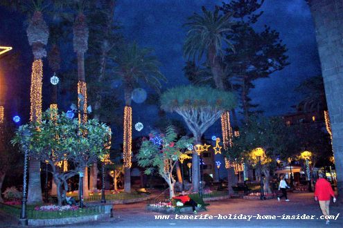 Tenerife Christmas lightings on Plaza de la Iglesia by one of the most important churches of the North by Calle Quintana where concerts and midnight mass always feature