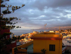 Tenerife Spring weather at La Longuera of Realejos by Puerto de la Cruz.