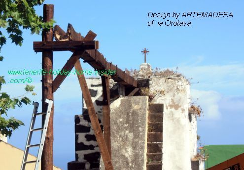 Section of a wooden aqueduct which was later copied to transport water in Calle Los Molinos of La Orotava.